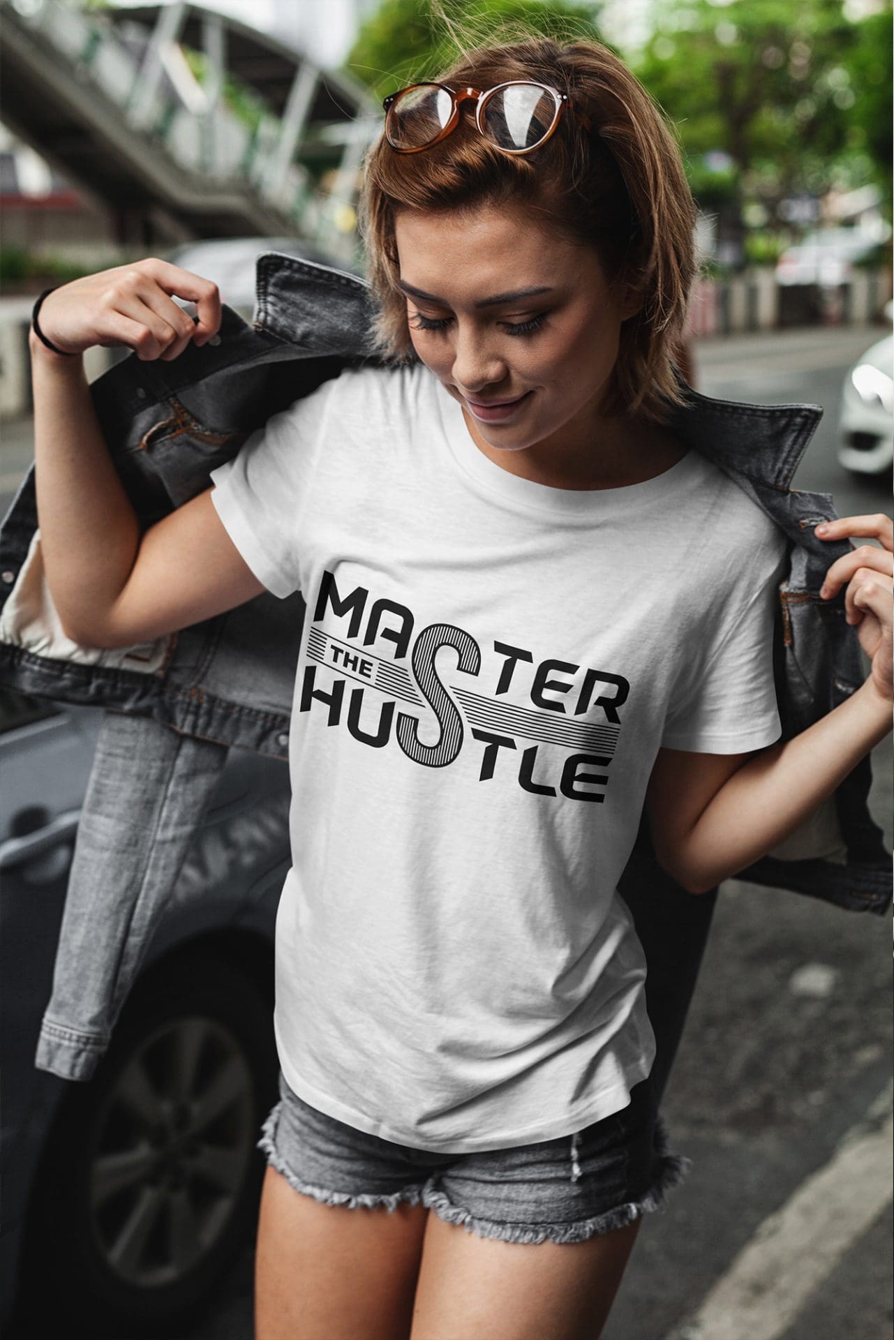 Бяла тениска Master the hustle